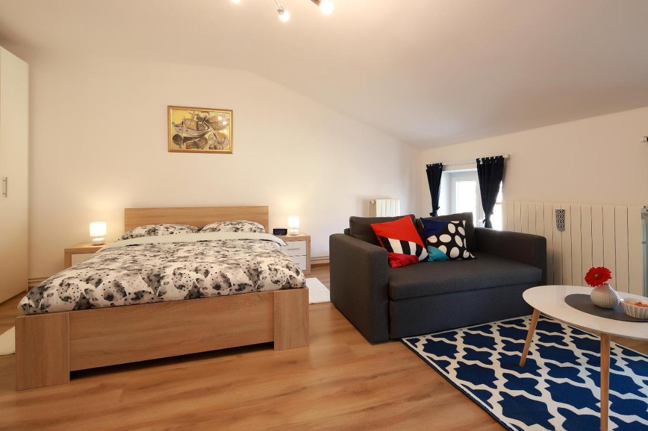 Sweet Loft Apartment "Blue" In Rijeka Center Kültér fotó